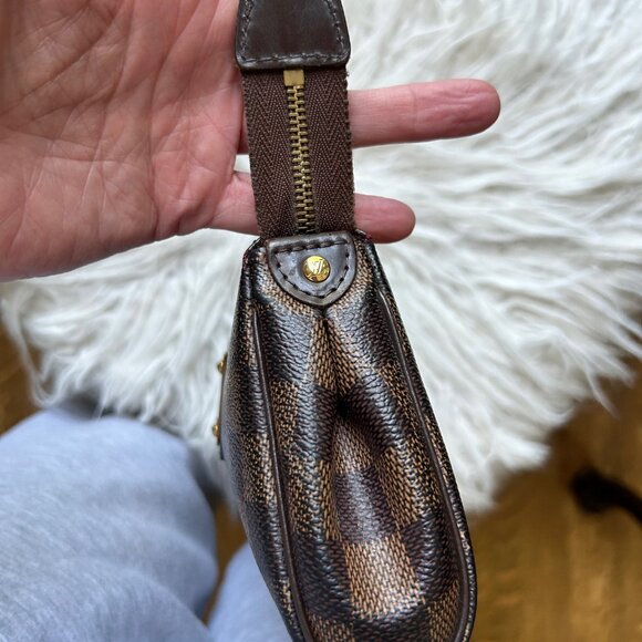 Louis Vuitton Eva Damier Ebene Pre-loved - Picture 8 of 15